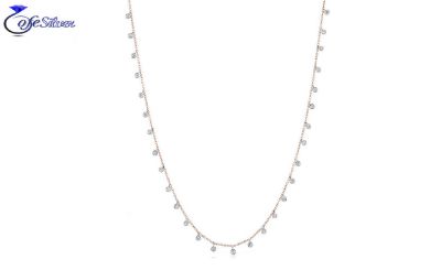 اهمیت استفاده از گردنبند نقره آویزدار در استایل