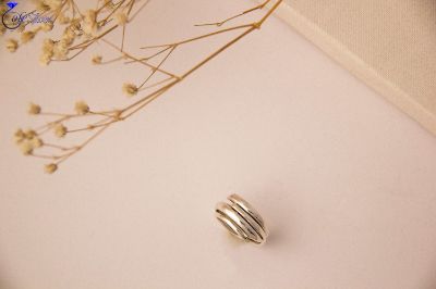 زیورآلات نقره مینیمال و نحوه ست کردن آنها زیورآلات نقره مینیمال و نحوه ست کردن آنها